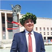 Docente di Storia, Antropologia, Religioni propone lezione umanistiche per studenti liceali